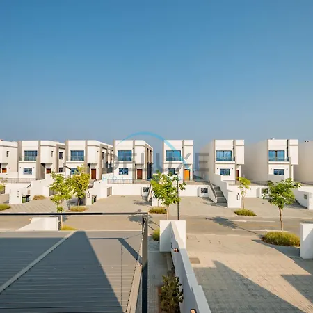 Best Deal 3Br Plus Maid'S With Pool Perfect For Groups By Deluxe Holiday Homes Fujaïrah Extérieur photo