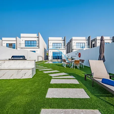 Best Deal 3Br Plus Maid'S With Pool Perfect For Groups By Deluxe Holiday Homes Fujaïrah Extérieur photo