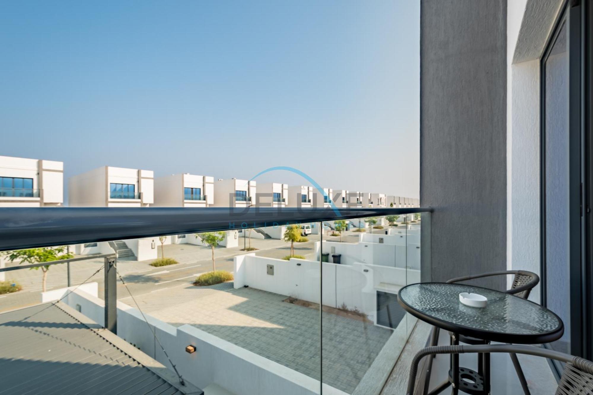 3br Maid's With Pool Perfect For Groups By Deluxe Homes Fujaïrah